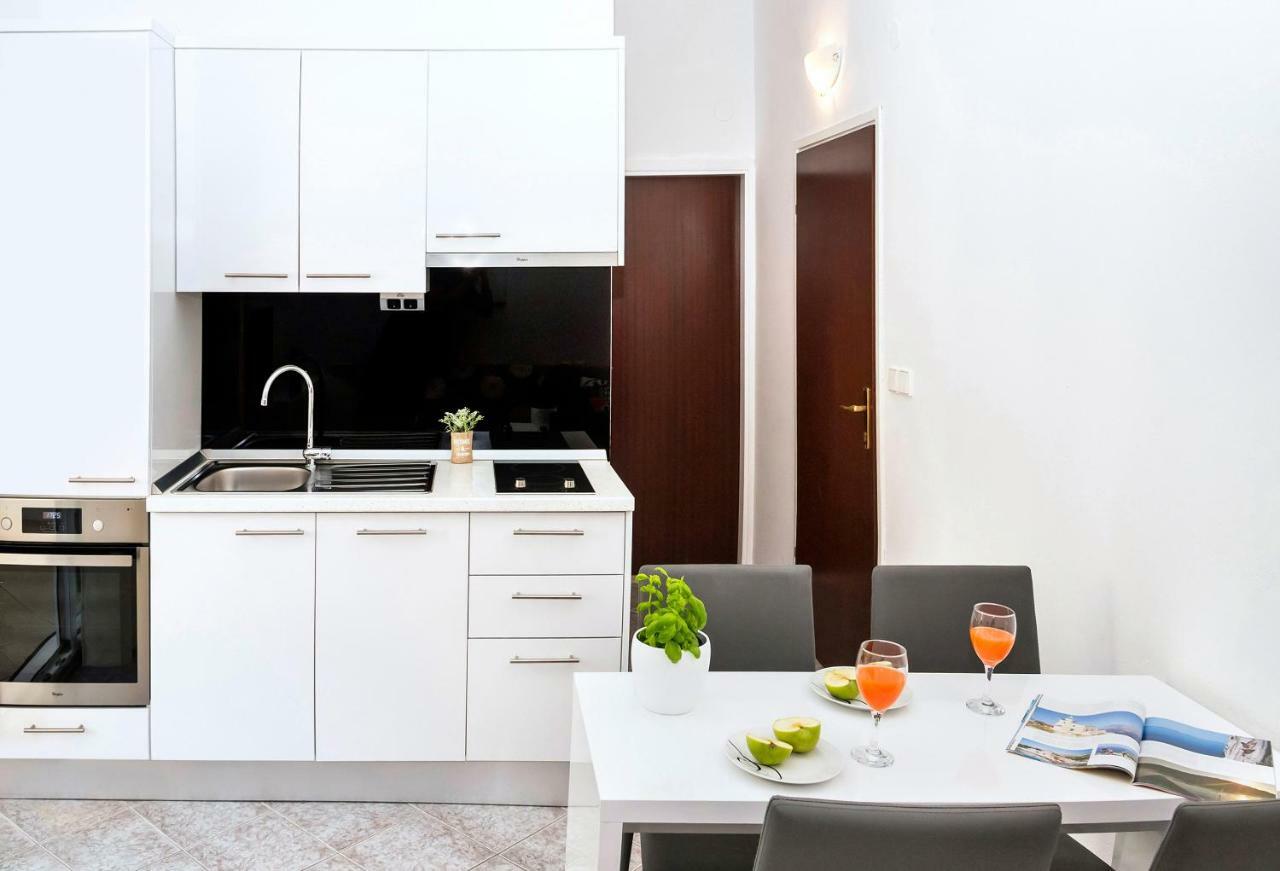 Apartmani Lucica Mimice Zewnętrze zdjęcie
